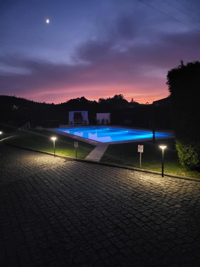 Villa Moura - Pool & Jacuzzi Повуа-де-Ланнюзу Екстер'єр фото