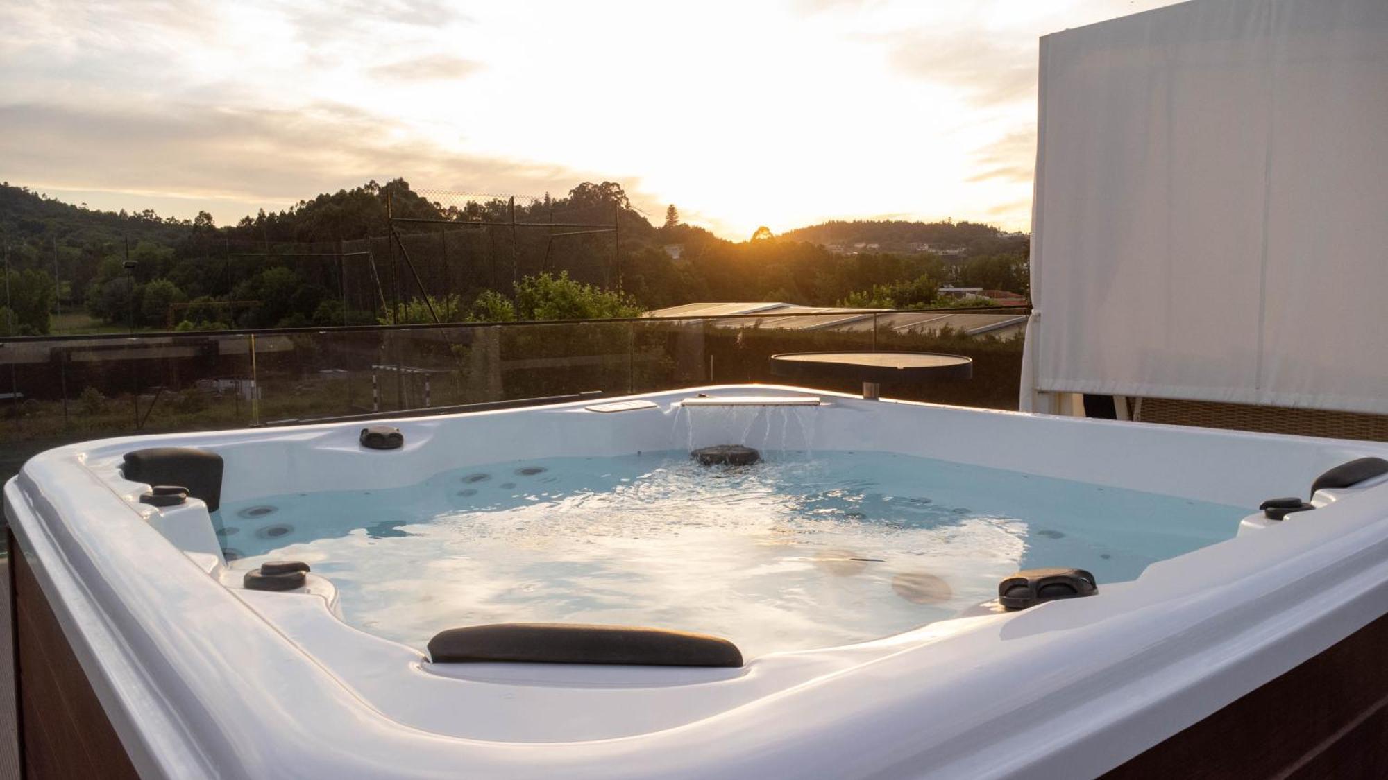 Villa Moura - Pool & Jacuzzi Повуа-де-Ланнюзу Екстер'єр фото